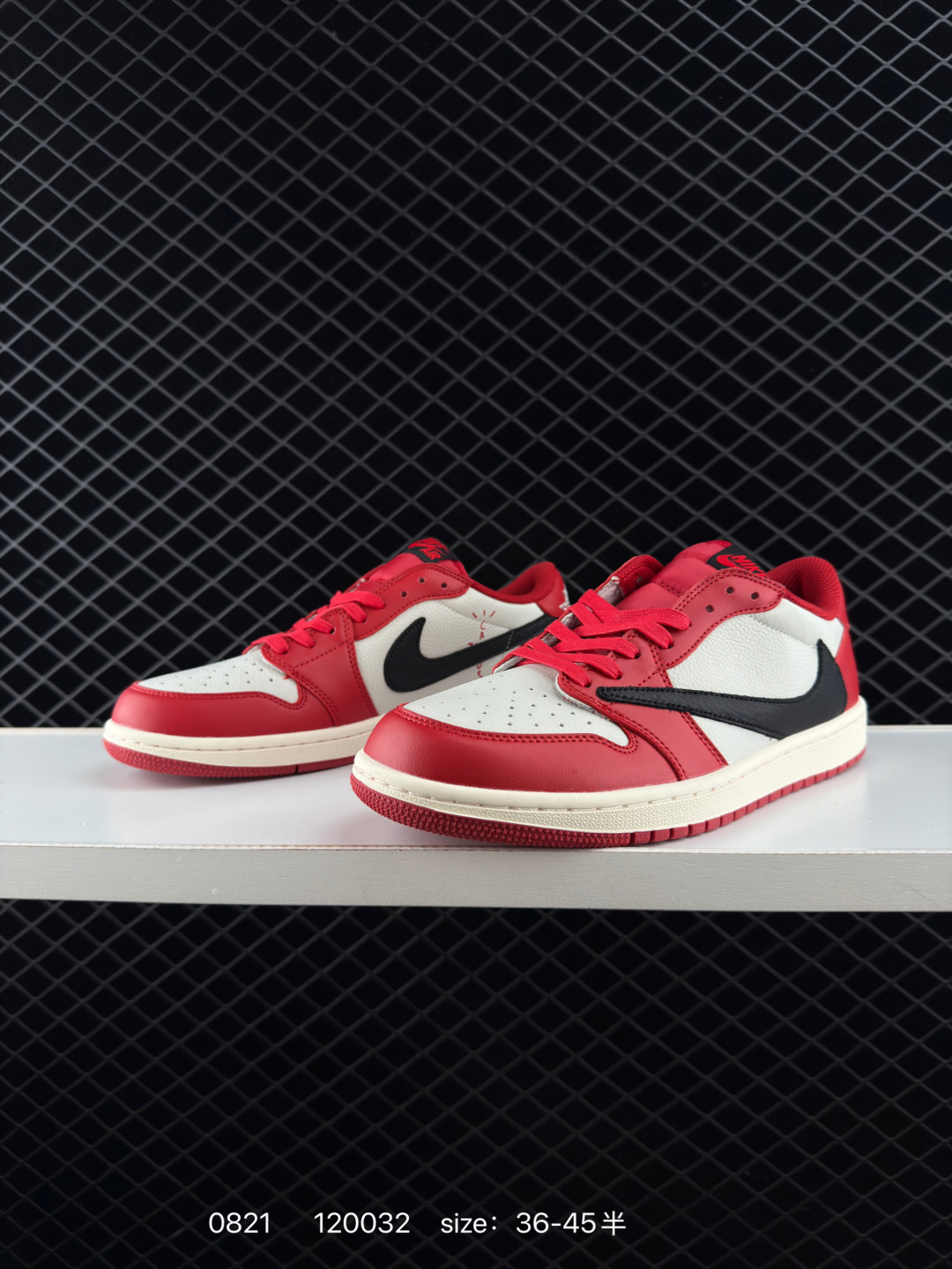 Travis Scott x Air Jordan 1 Low 